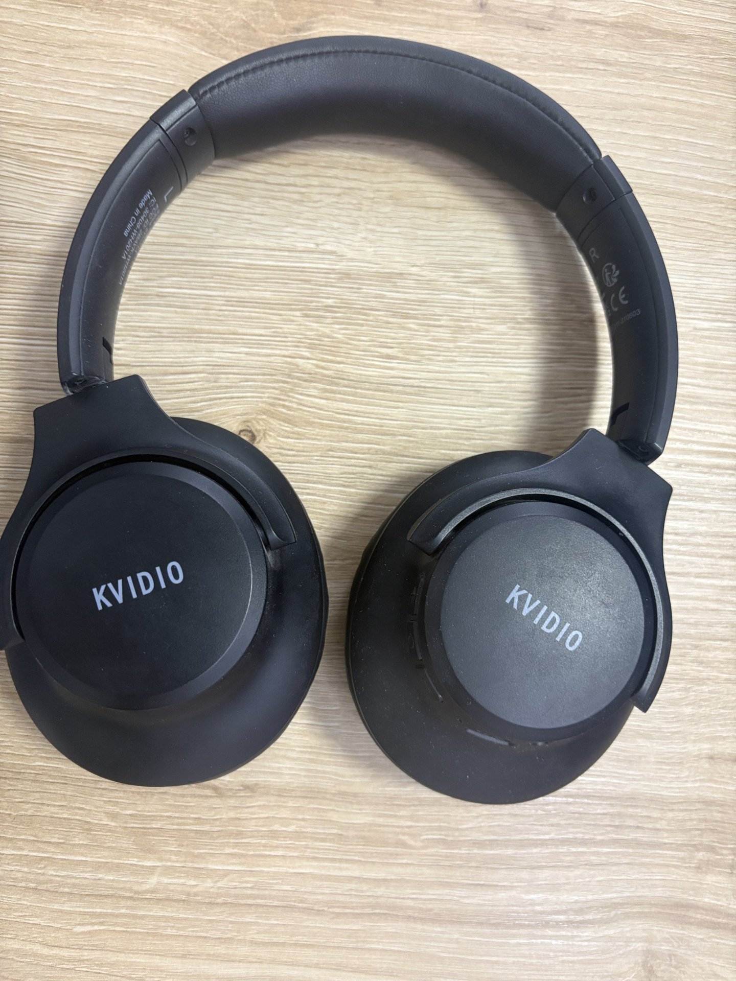 Kvidio ականջակալ