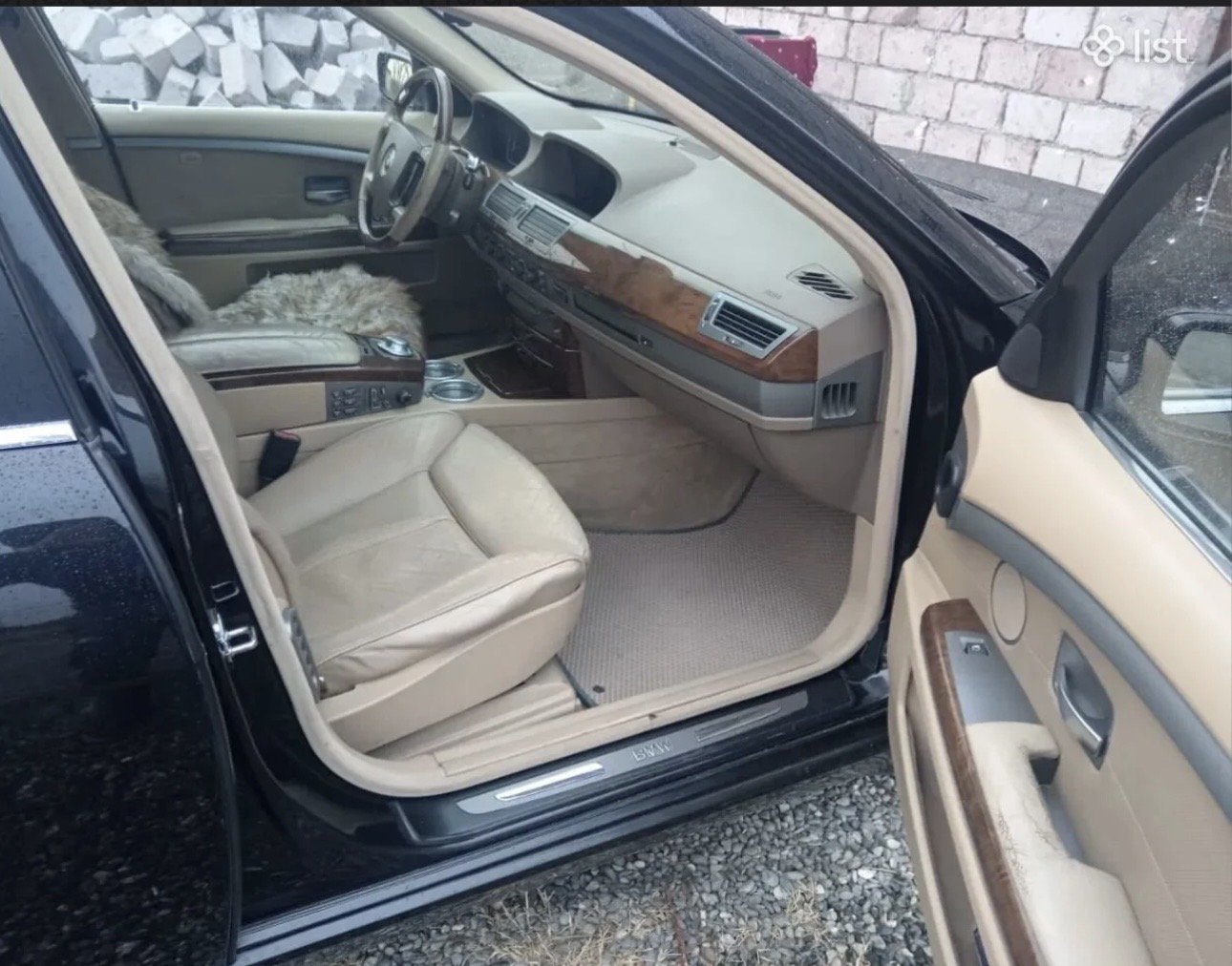BMW 745
